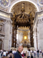 p6160022 <a href=../../../rome-notes.html#baldacchino>Bernini's Baldacchino</a> in St. Peter's Basilica. 
Right behind is the Holy Spirit in Glory.