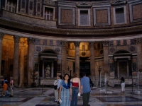 p6160042 Interiors of <a href=../../../rome-notes.html#pantheon>The Pantheon</a>.